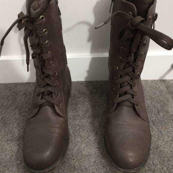 Boots - Picture 1 of 5